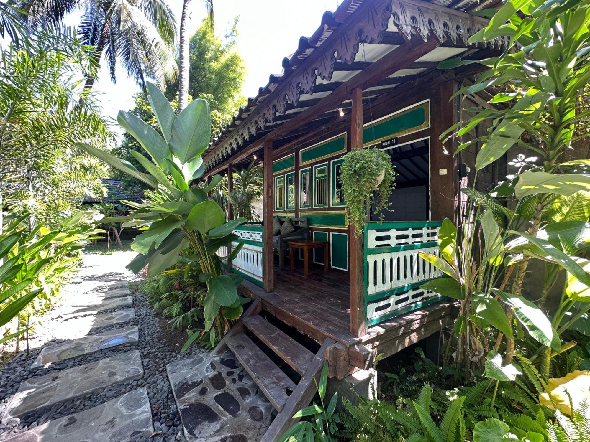 Tahlia'S Villa Sorongjukung 外观 照片